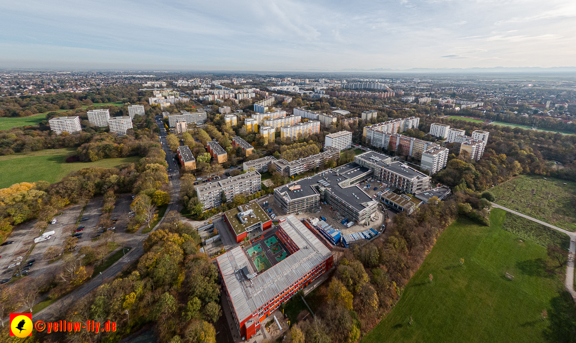 03.11.2022 -  Ostparksee mit Umgebung in Neuperlach